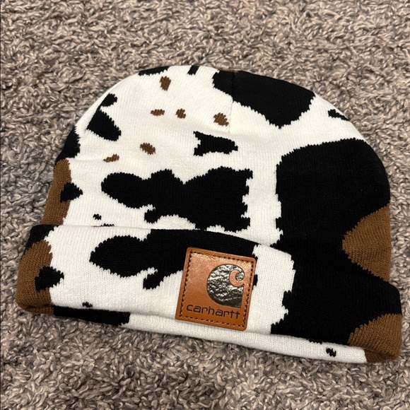 Carhartt Accessories - Carhartt Black and White Patterned Beanie. New never used.